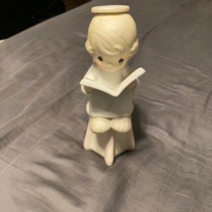 Precious moments vintage figurine